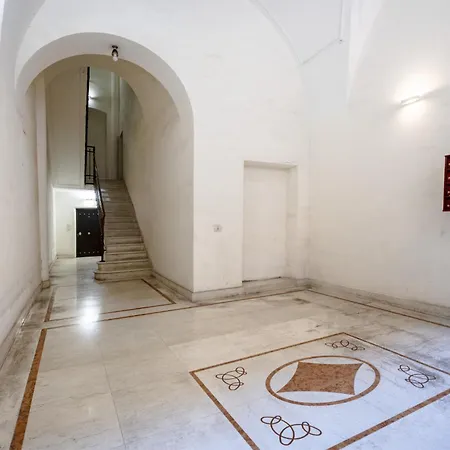 Aparthotel Station 3*